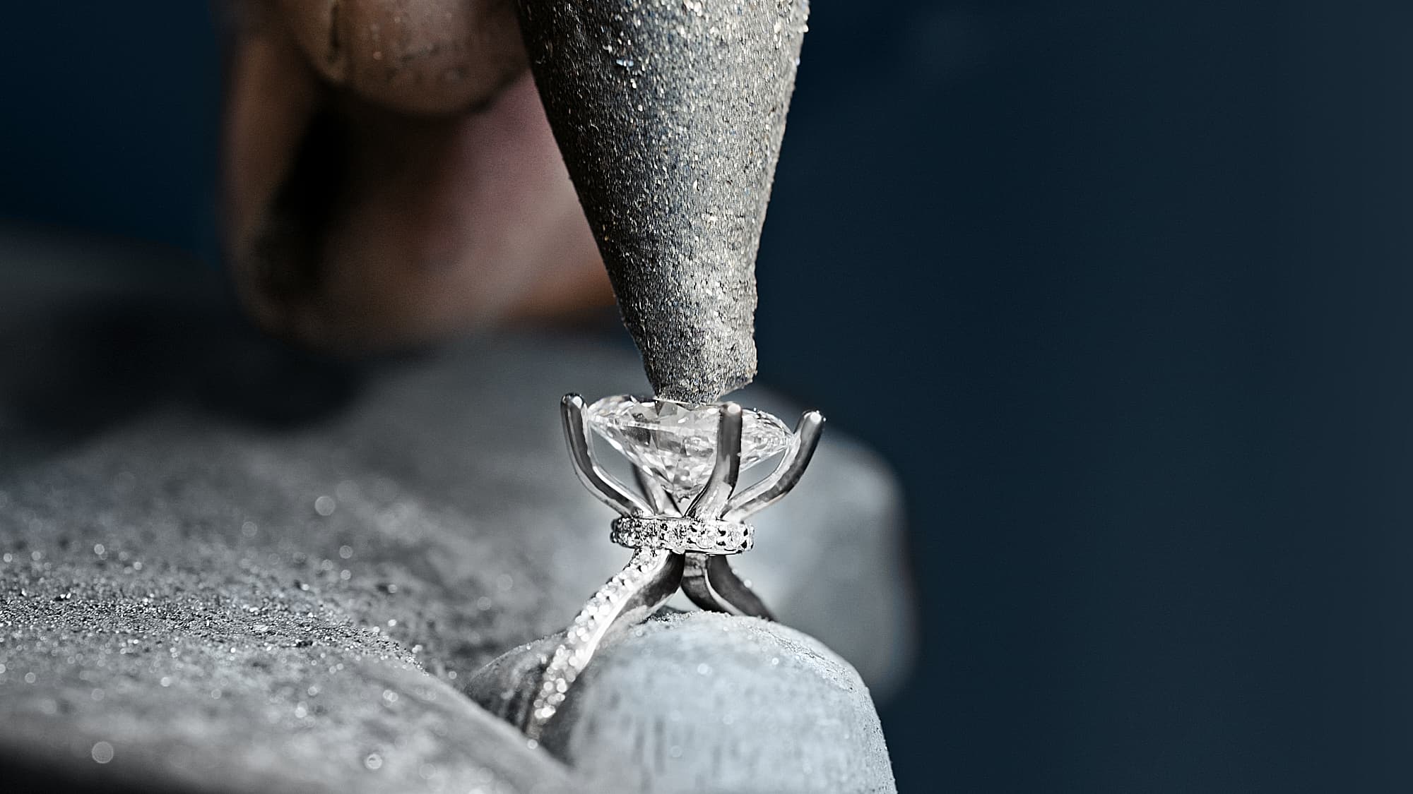 Delivered in 5–7 days, helping thousands of retailers offer custom bridal and fine jewelry with confidence.